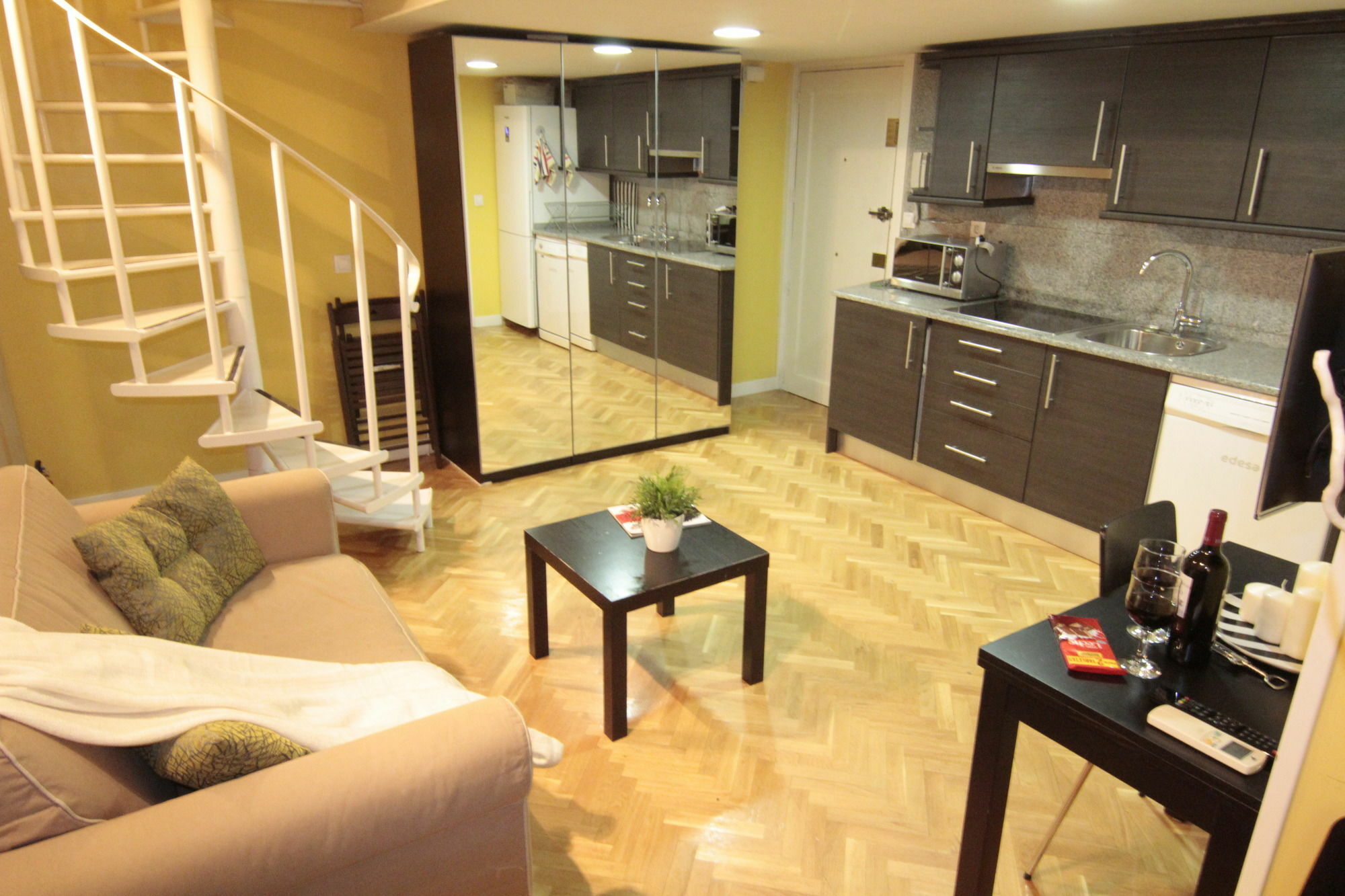 Sol Mayor Apartment Madrid Luaran gambar